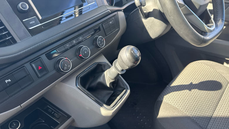 Volkswagen Transporter T32 Swb Diesel 2.0 TDI 110 Highline Kombi Van